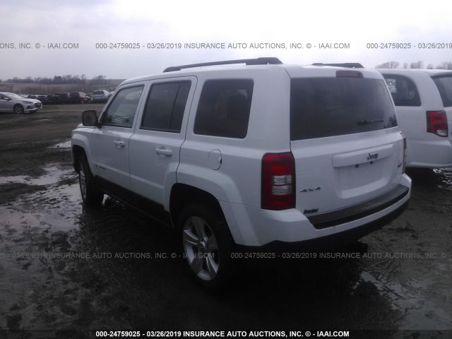 1C4NJRFB0GD596777 - 2016 JEEP PATRIOT LATITUDE WHITE photo 3