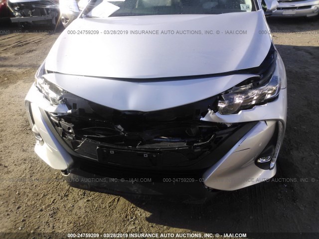 JTDKARFP4J3103579 - 2018 TOYOTA PRIUS PRIME  SILVER photo 6