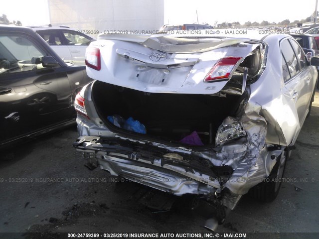 4T1BK3EK1AU116506 - 2010 TOYOTA CAMRY SE/LE/XLE SILVER photo 6