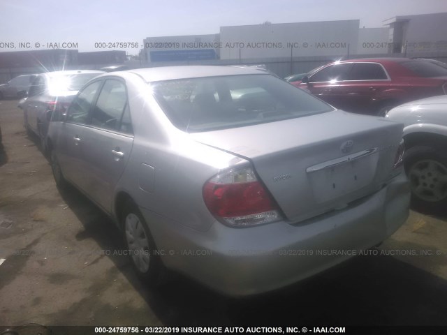 4T1BE32K65U098358 - 2005 TOYOTA CAMRY LE/XLE/SE GRAY photo 3