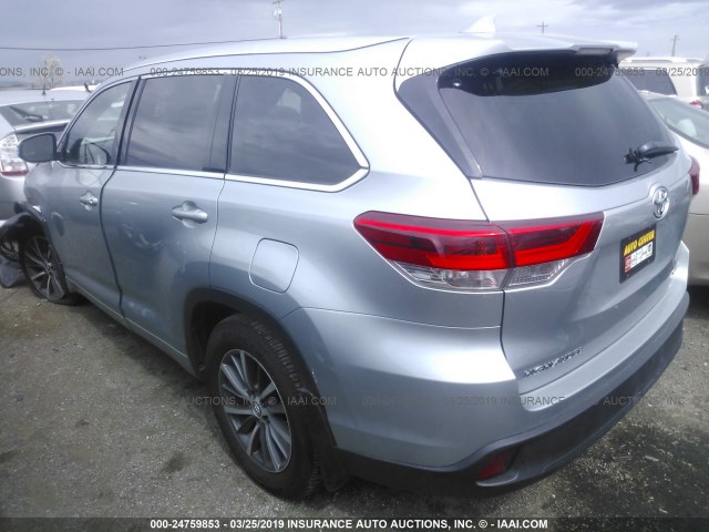 5TDJZRFH4JS533527 - 2018 TOYOTA HIGHLANDER SE/XLE SILVER photo 3