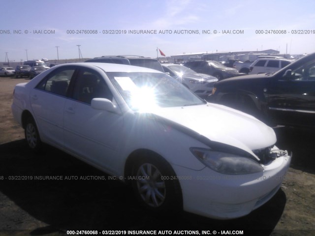 4T1BE30K46U740709 - 2006 TOYOTA CAMRY LE/XLE/SE WHITE photo 1