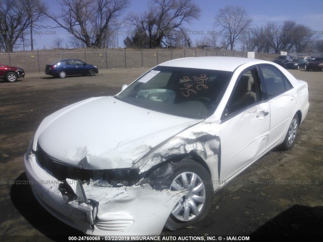 4T1BE30K46U740709 - 2006 TOYOTA CAMRY LE/XLE/SE WHITE photo 2