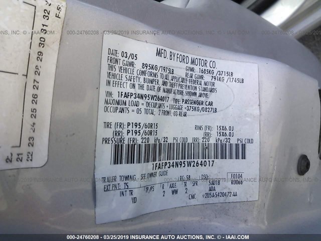 1FAFP34N95W264017 - 2005 FORD FOCUS ZX4 SILVER photo 9