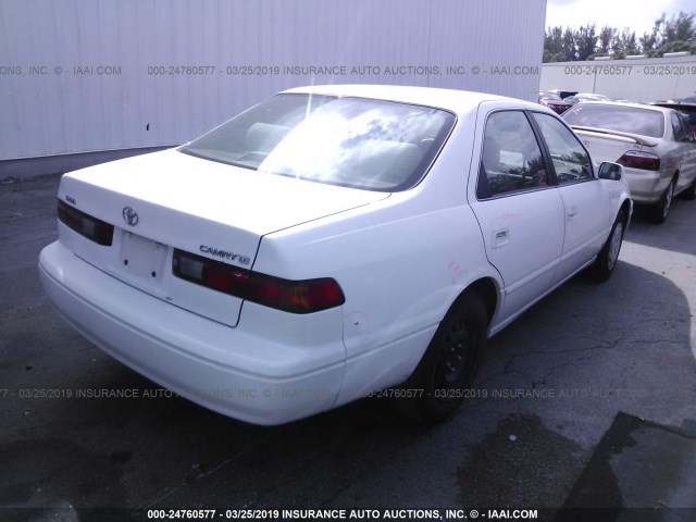 4T1BG28K4XU912232 - 1999 TOYOTA CAMRY CE/LE/XLE 白色 照片 4