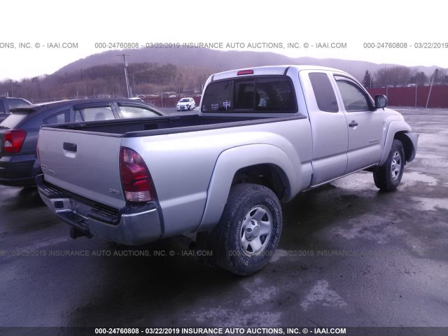 5TEUX42N86Z202218 - 2006 TOYOTA TACOMA ACCESS CAB SILVER photo 4