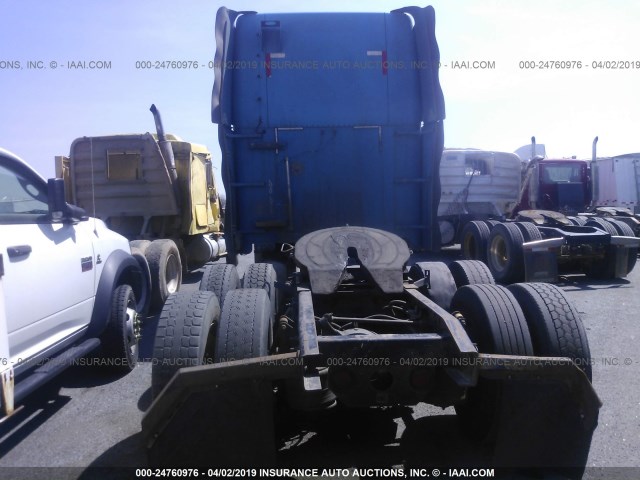 1FUPCSEB2YDF87801 - 2000 FREIGHTLINER CONVENTIONAL FLD120 BLUE photo 8