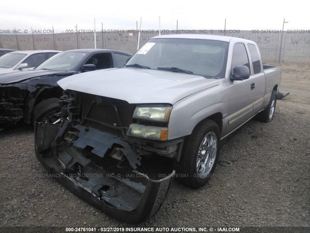 2GCEC19V341133895 - 2004 CHEVROLET SILVERADO C1500 GRAY photo 2