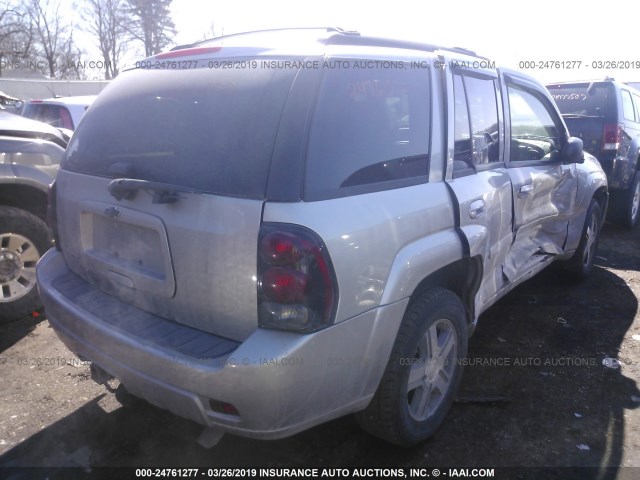 1GNDT13SX72144138 - 2007 CHEVROLET TRAILBLAZER LS/LT SILVER photo 4