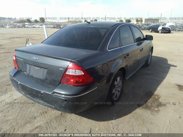 1FAFP24157G102325 - 2007 FORD FIVE HUNDRED SEL GRAY photo 4