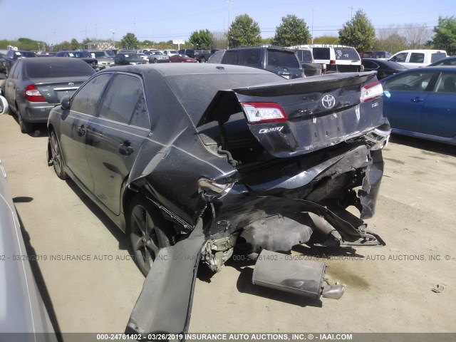 4T1BK1FK5CU004393 - 2012 TOYOTA CAMRY SE/XLE GRAY photo 3