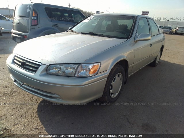 4T1BG22K9YU693374 - 2000 TOYOTA CAMRY CE/LE/XLE SILVER photo 2