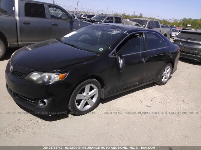 4T1BF1FK5CU075789 - 2012 TOYOTA CAMRY SE/LE/XLE BLACK photo 2