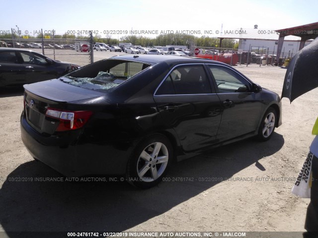 4T1BF1FK5CU075789 - 2012 TOYOTA CAMRY SE/LE/XLE BLACK photo 4