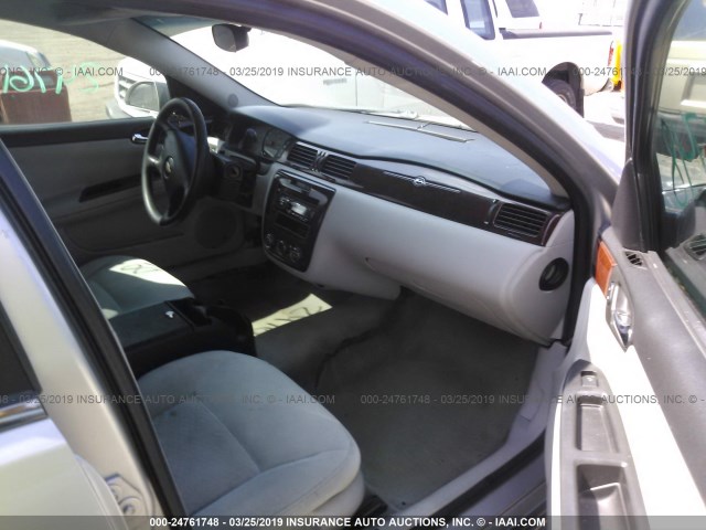 2G1WB55K469144377 - 2006 CHEVROLET IMPALA LS SILVER photo 5