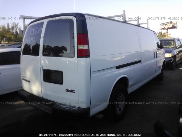 1GTGG29V361244040 - 2006 GMC SAVANA G2500 WHITE photo 4