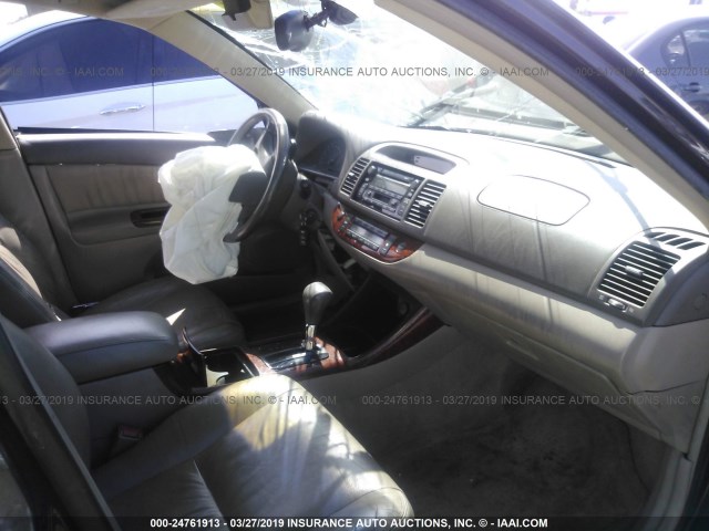 JTDBF32K240154772 - 2004 TOYOTA CAMRY LE/XLE MAROON photo 5