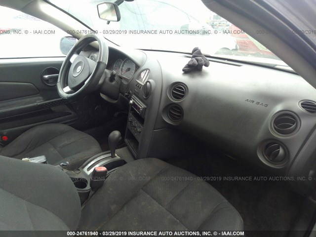 2G2WP552961248374 - 2006 PONTIAC GRAND PRIX SILVER photo 5