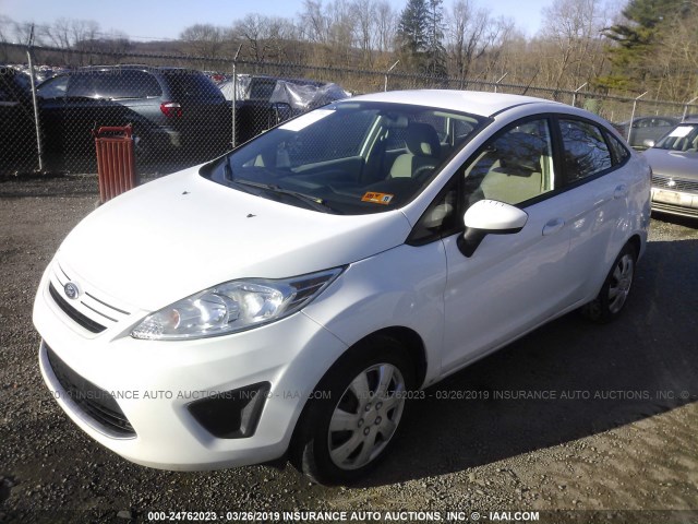 3FADP4AJXBM216391 - 2011 FORD FIESTA S WHITE photo 2