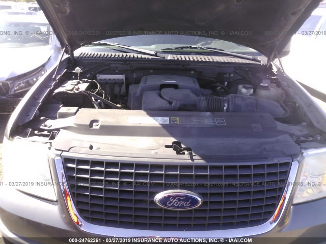 1FMFU16L24LB72035 - 2004 FORD EXPEDITION XLT GRAY photo 10