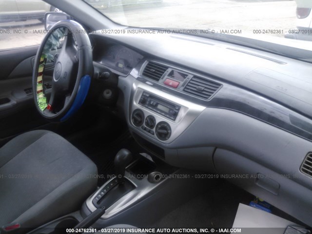 JA3AJ26E05U035670 - 2005 MITSUBISHI LANCER ES SILVER photo 5