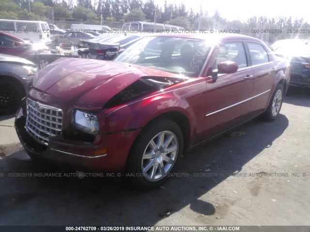 2C3LA53VX9H553623 - 2009 CHRYSLER 300 TOURING RED photo 2