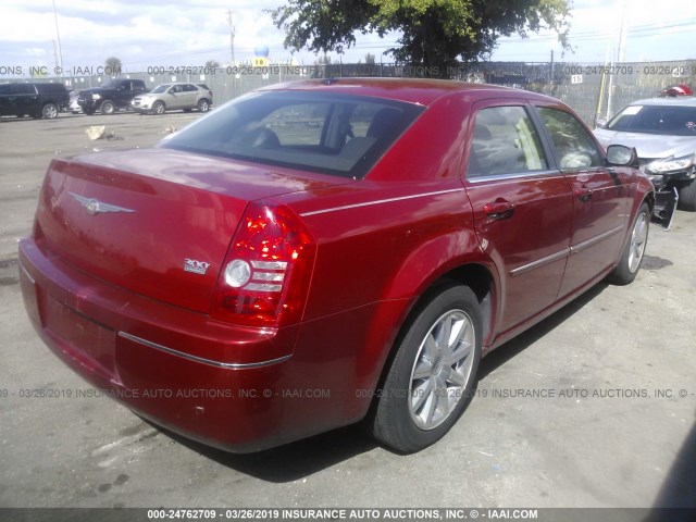 2C3LA53VX9H553623 - 2009 CHRYSLER 300 TOURING RED photo 4