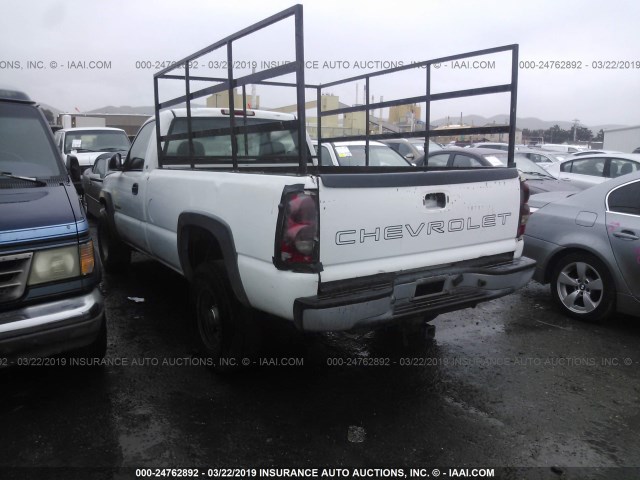 1GCHC24U93E252744 - 2003 CHEVROLET SILVERADO C2500 HEAVY DUTY WHITE photo 3