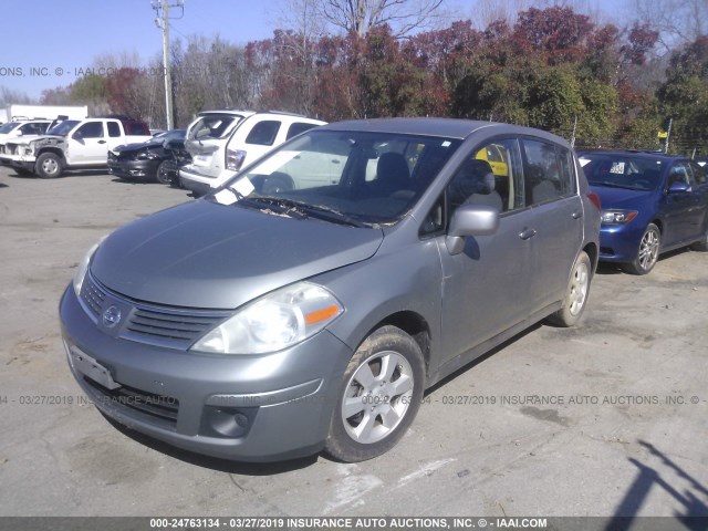 3N1BC13E27L357984 - 2007 NISSAN VERSA S/SL GRAY photo 2