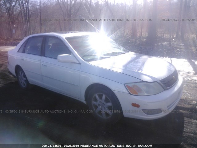 4T1BF28B01U116684 - 2001 TOYOTA AVALON XL/XLS WHITE photo 1