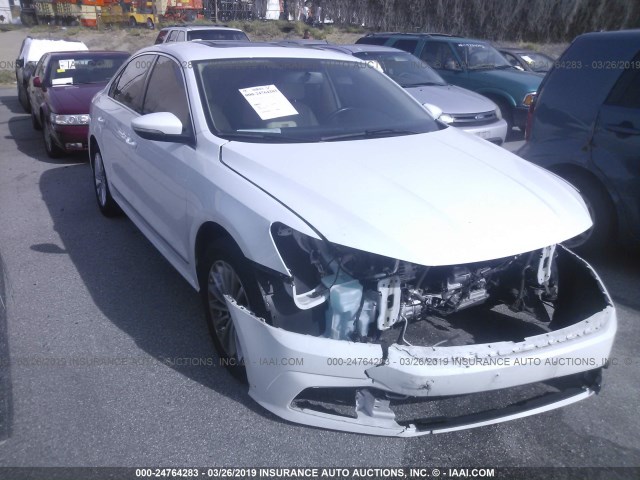 1VWBT7A32HC025927 - 2017 VOLKSWAGEN PASSAT SE WHITE photo 1