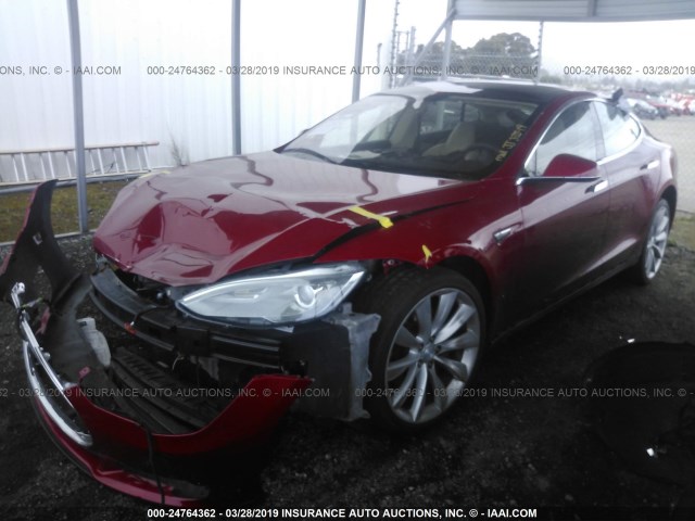 5YJSA1DP3DFP17891 - 2013 TESLA MODEL S RED photo 2