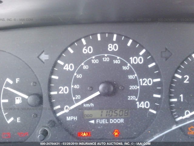 JT2BG28KX10547079 - 2001 TOYOTA CAMRY LE/XLE 银色 照片 7