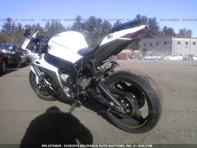 JKAZXCR17HA005065 - 2017 KAWASAKI ZX1000 R WHITE photo 3