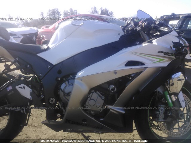 JKAZXCR17HA005065 - 2017 KAWASAKI ZX1000 R WHITE photo 8