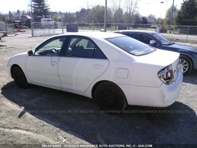 4T1BE32K65U589271 - 2005 TOYOTA CAMRY LE/XLE/SE WHITE photo 3