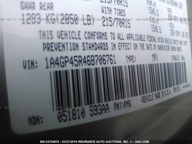 1A4GP45R46B706761 - 2006 CHRYSLER TOWN & COUNTRY  GOLD photo 9