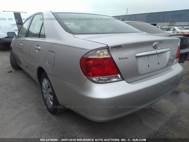 4T1BE32K56U735080 - 2006 TOYOTA CAMRY LE/XLE/SE SILVER photo 3
