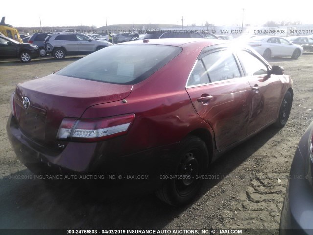 4T1BF3EKXBU617559 - 2011 TOYOTA CAMRY SE/LE/XLE 红色 照片 4