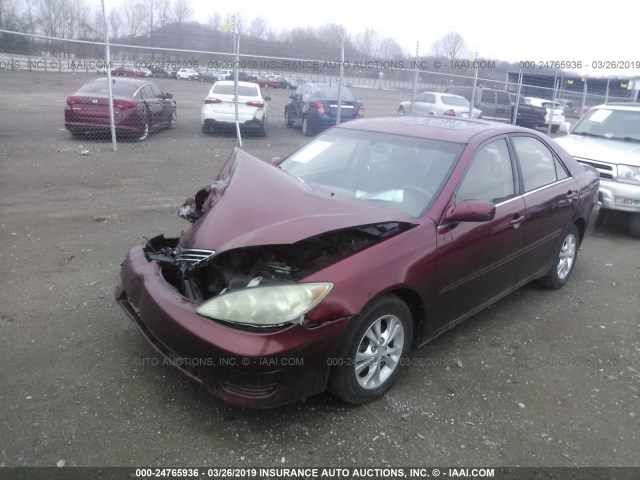 4T1BE30K45U095381 - 2005 TOYOTA CAMRY LE/XLE/SE RED photo 2