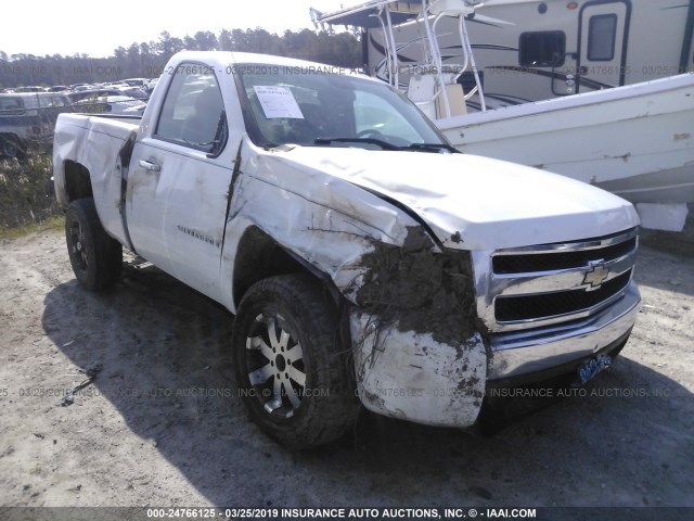 1GCEC14X38Z224493 - 2008 CHEVROLET SILVERADO C1500 WHITE photo 1