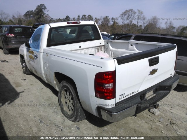 1GCEC14X38Z224493 - 2008 CHEVROLET SILVERADO C1500 WHITE photo 3