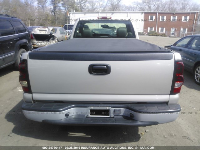 1GCEC14XX4Z140813 - 2004 CHEVROLET SILVERADO C1500 GRAY photo 8