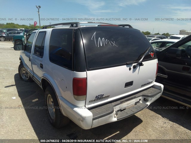 1GNCS13W612186735 - 2001 CHEVROLET BLAZER WHITE photo 3