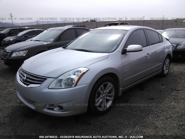 1N4BL2APXBN499117 - 2011 NISSAN ALTIMA SR SILVER photo 2