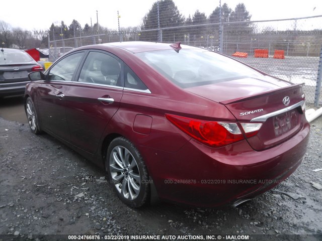 5NPEC4AC9DH573971 - 2013 HYUNDAI SONATA SE/LIMITED RED photo 3