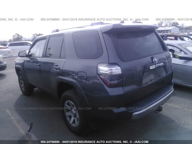 JTEBU5JR2G5380992 - 2016 TOYOTA 4RUNNER SR5 PREM/LTDL/TRAIL/TRD GRAY photo 3