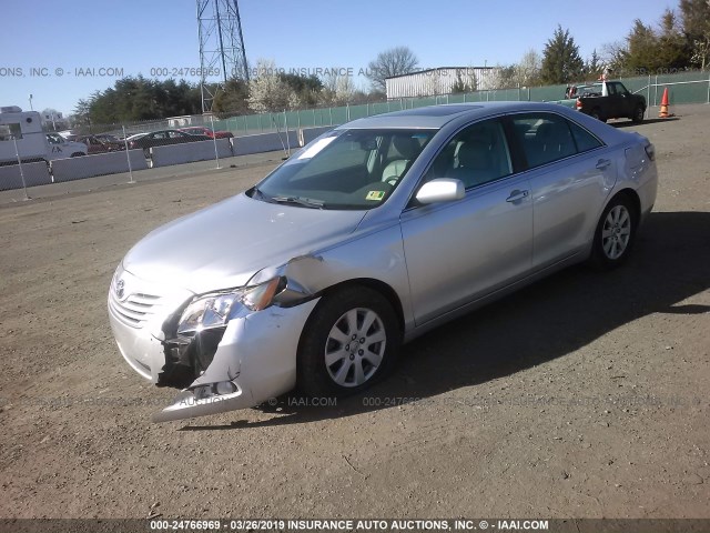 4T1BK46K27U012328 - 2007 TOYOTA CAMRY NEW GENERAT LE/XLE/SE SILVER photo 2
