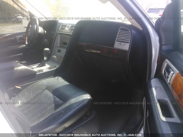 5LMFU27R53LJ40703 - 2003 LINCOLN NAVIGATOR WHITE photo 5