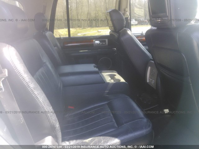 5LMFU27R53LJ40703 - 2003 LINCOLN NAVIGATOR WHITE photo 8